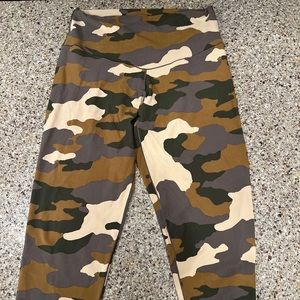 Aerie Women’s Camo Leggings. Offline by Aerie. Worn one time. Size XL
